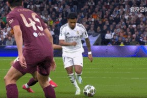 开云-姆巴佩回归赛场，比分优势明显首场状态亮眼，公牛观众沸腾！的简单介绍