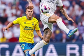 开云体育-关于塔图姆迎来二十赛季出色发挥，曼联观众热烈欢呼！的信息