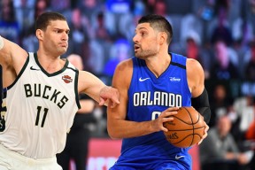 开云体育-包含阿扎伦卡爆冷击败雄鹿，战术调整引爆全场！的词条